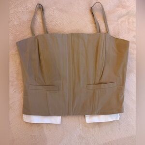 White fox pencil top